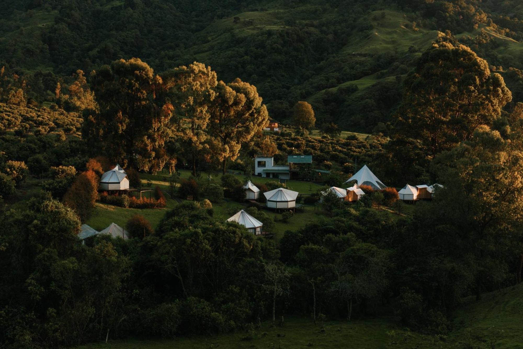 Lodge Glamping Lumbre